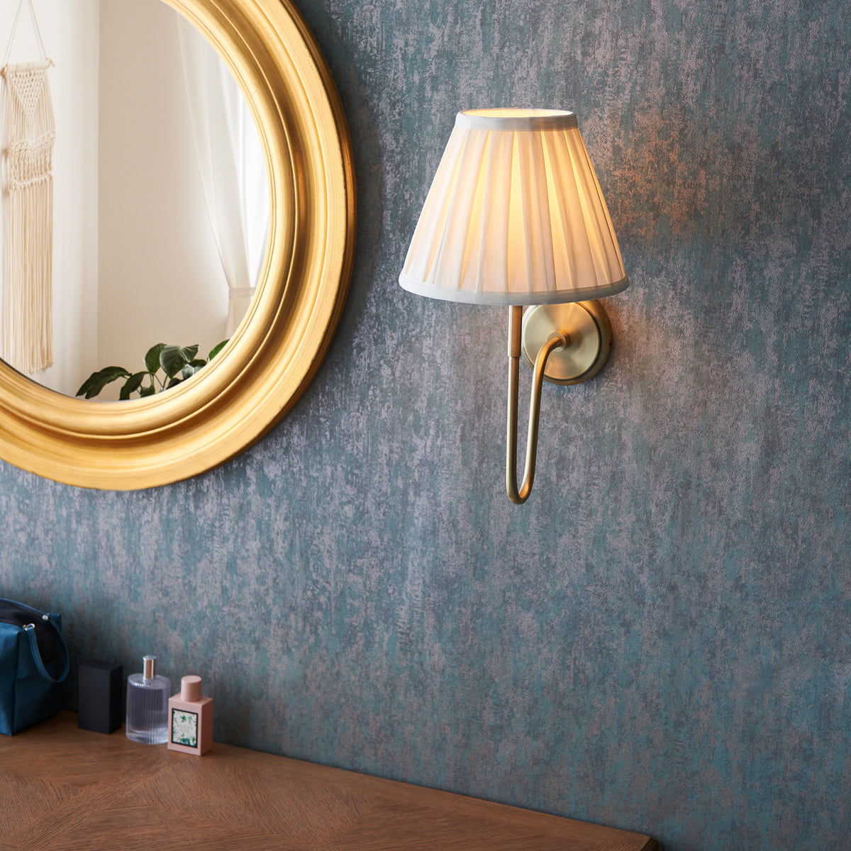 Rouen Single Wall Light in Antique Brass with Pleated Cream 26cm Carla Shade