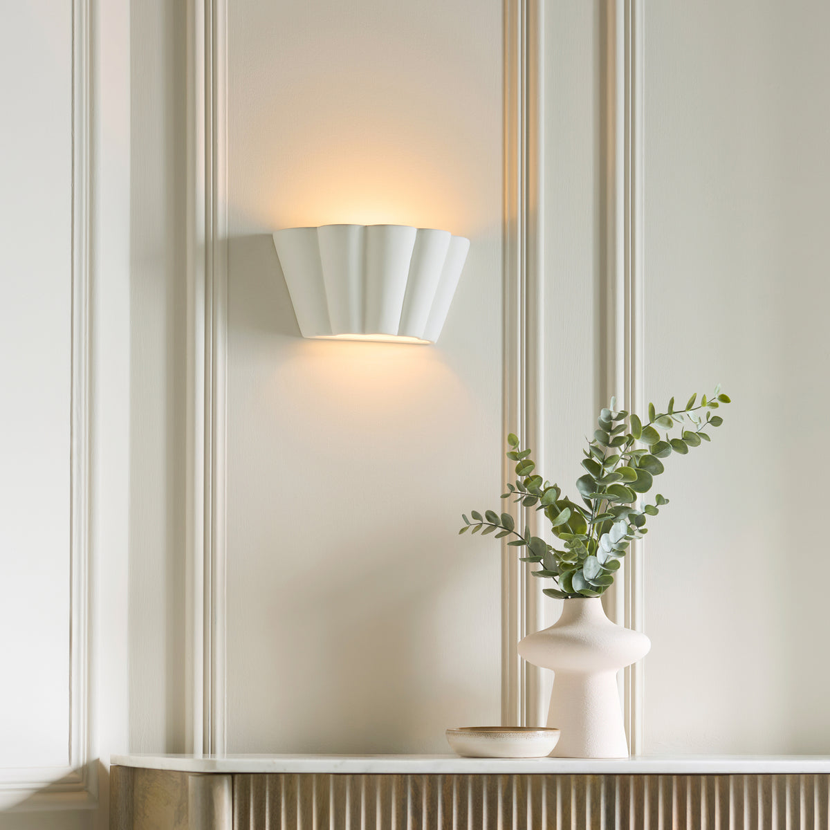 Babylon Wall Washer in Unglazed Scalloped Edge Ceramic