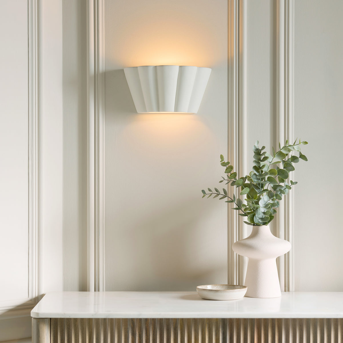 Babylon Wall Washer in Unglazed Scalloped Edge Ceramic
