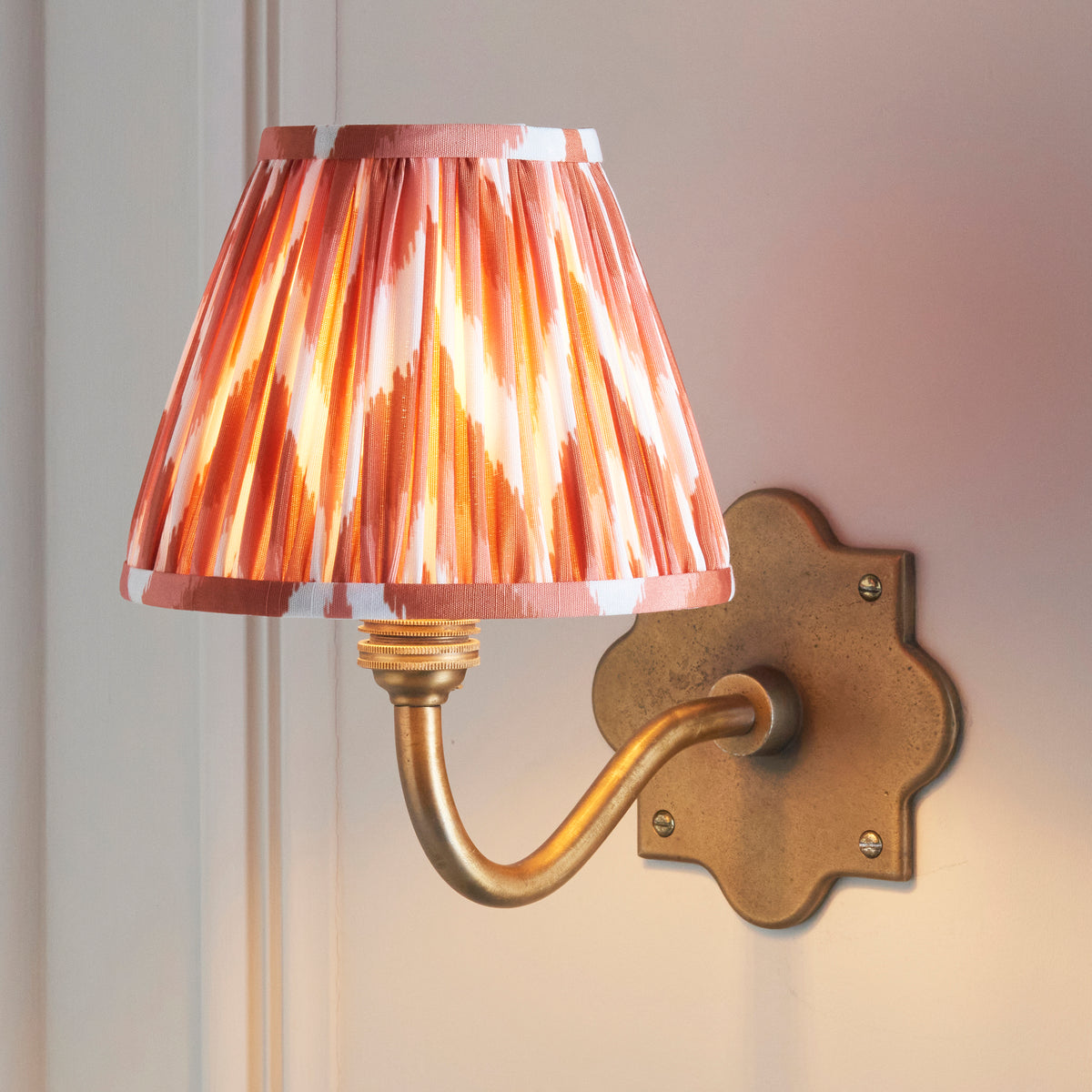 Anvil Curve Wall Light in Brass with Apricot Orange 16cm Zigzag Shade