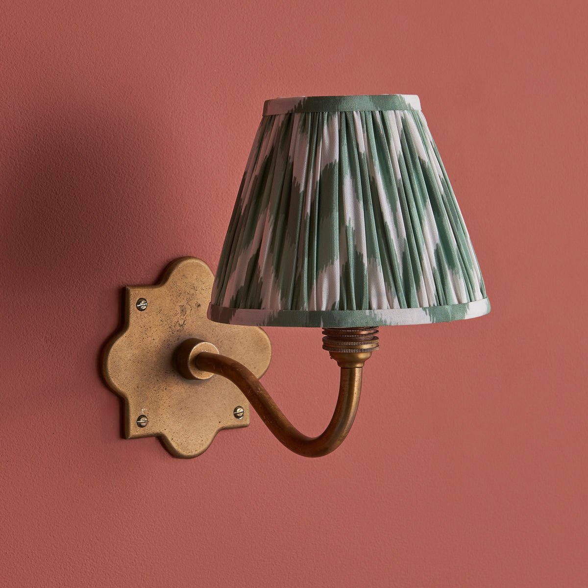 Anvil Curve Wall Light in Brass with Cotswold Green 16cm Zigzag Shade