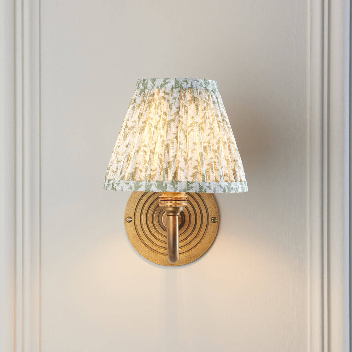 Ripple Curve Wall Light in Brass with Herb Garden Green 16cm Leaf Shade