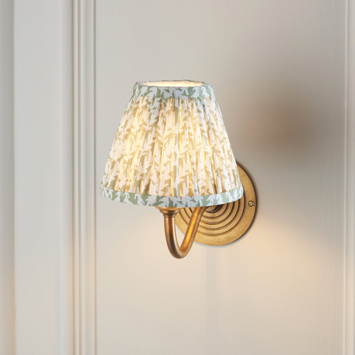 Ripple Curve Wall Light in Brass with Herb Garden Green 16cm Leaf Shade