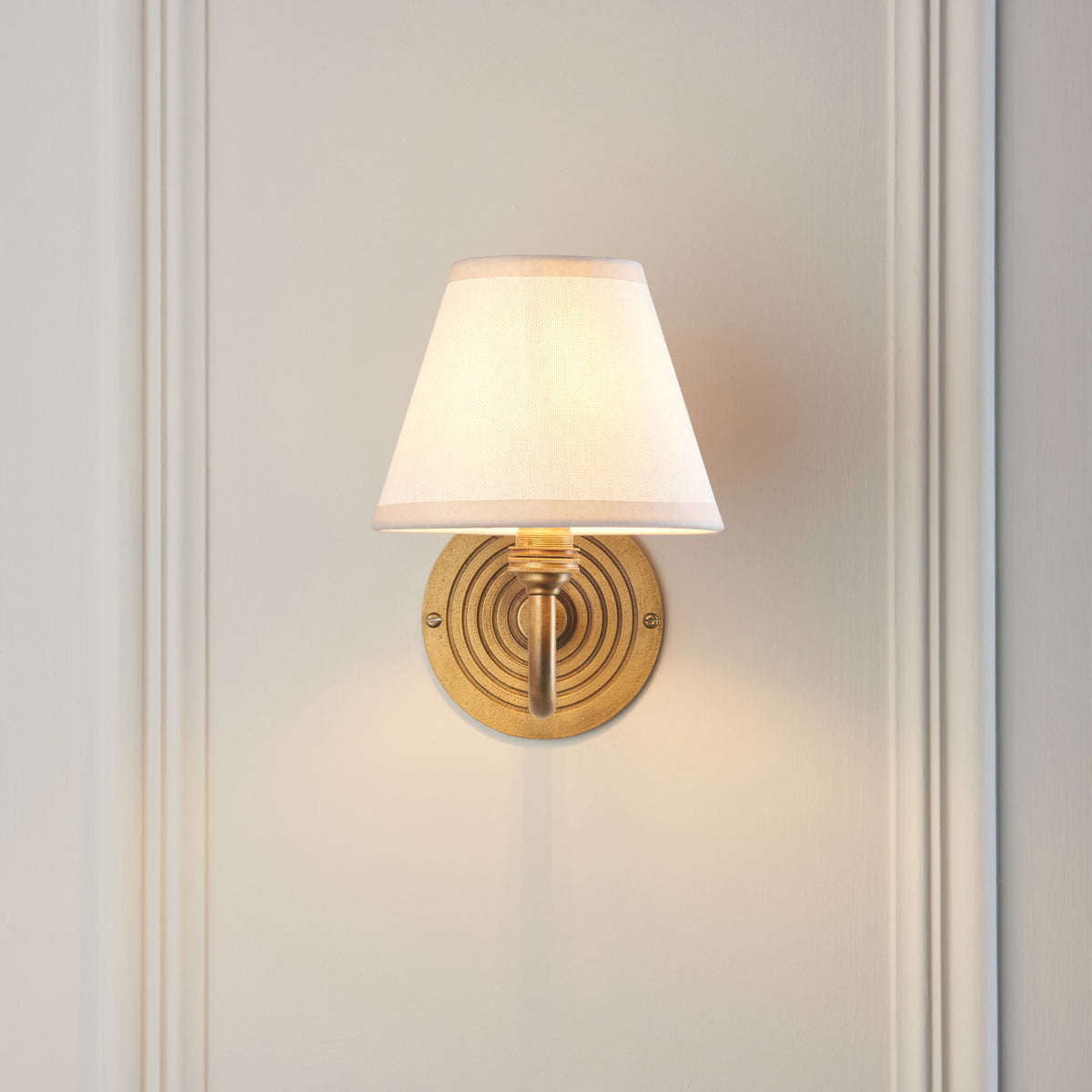 Ripple Curve Wall Light in Brass with Vintage & Almond White 16cm Ivy Shade