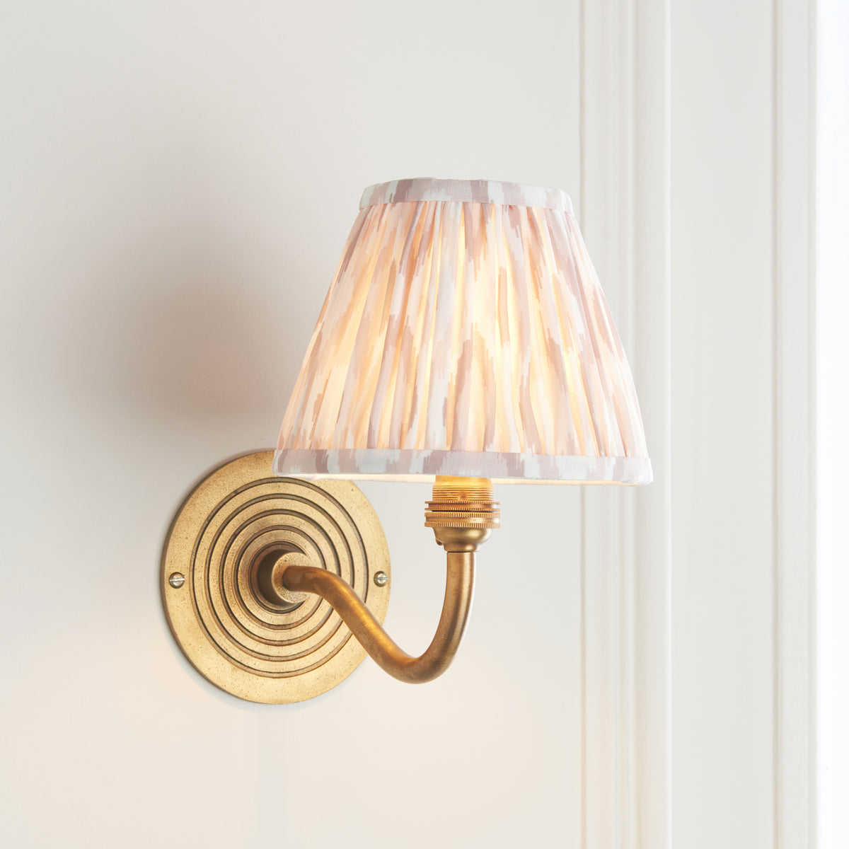 Ripple Curve Wall Light in Brass with Neutral 16cm Ikat Shade