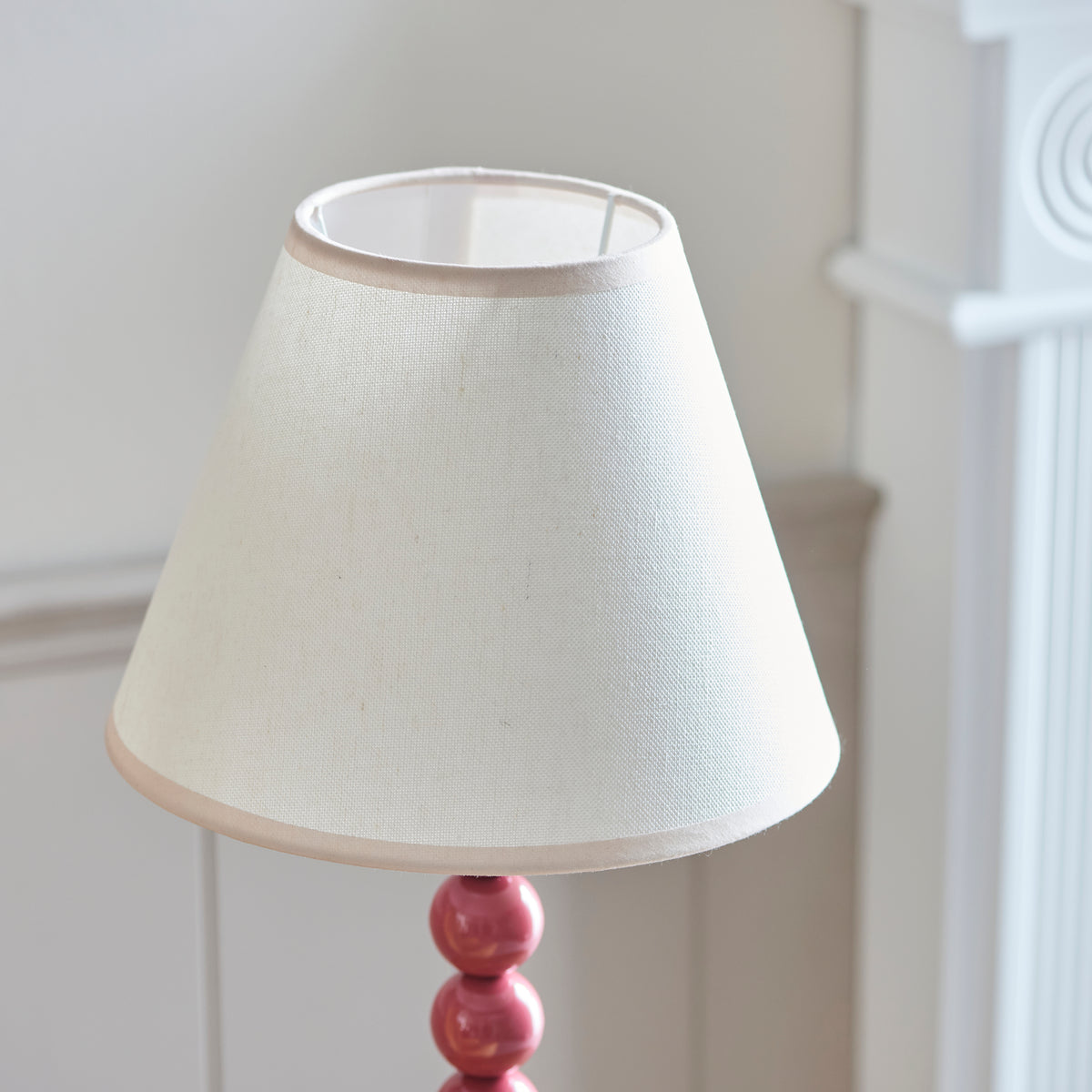 Higgledy Table Lamp in Pink Clay with Vintage & Almond White 25cm Ivy Shade