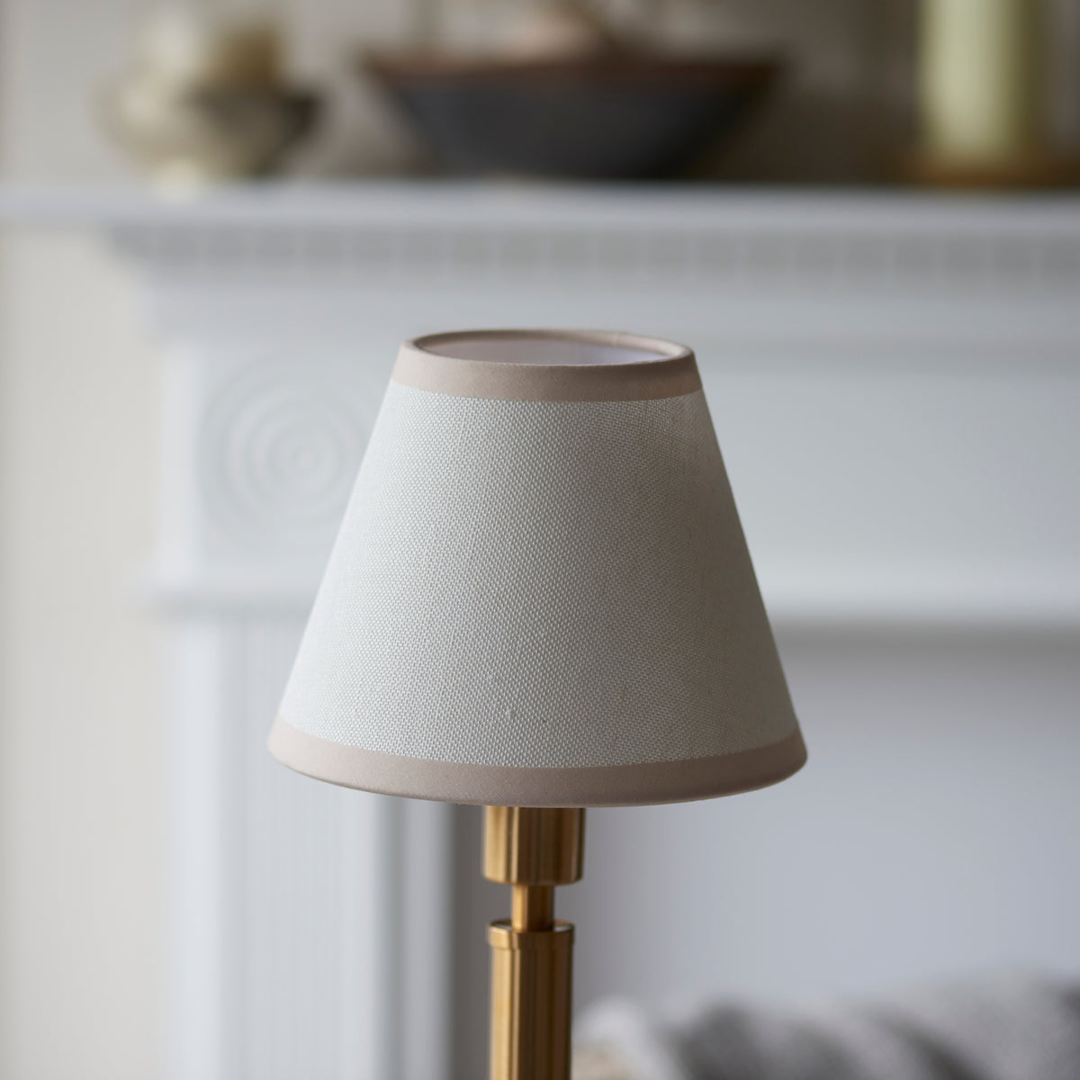 Upton Rechargeable Table Lamp in Brass with Vintage & Almond White 16cm Ivy Shade
