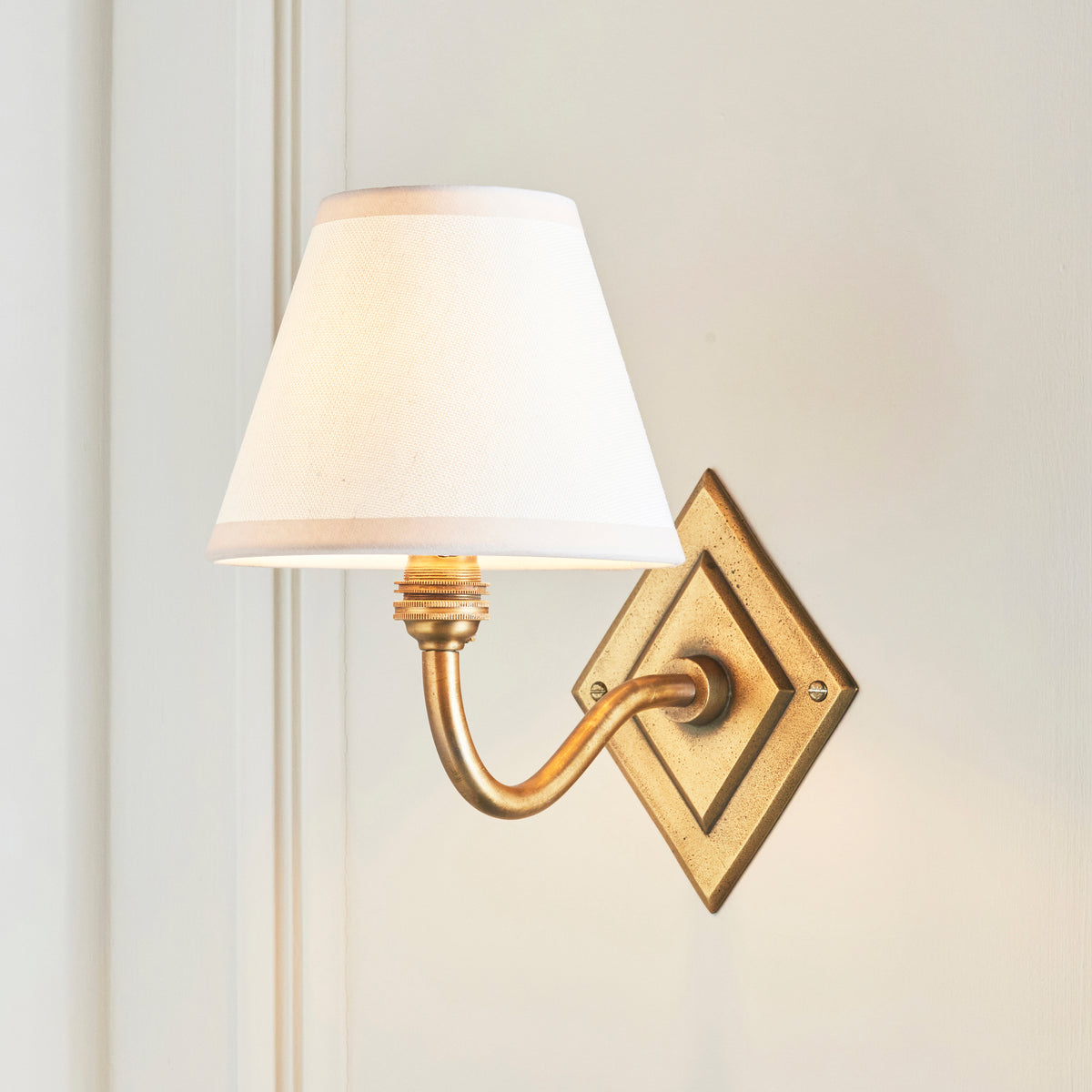 Diamond Curve Wall Light in Brass with Vintage White 16cm Ivy Shade