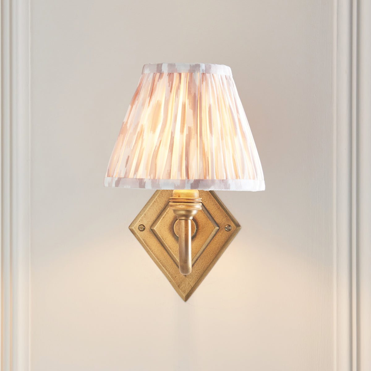 Diamond Curve Wall Light in Brass with Neutral 16cm Ikat Shade