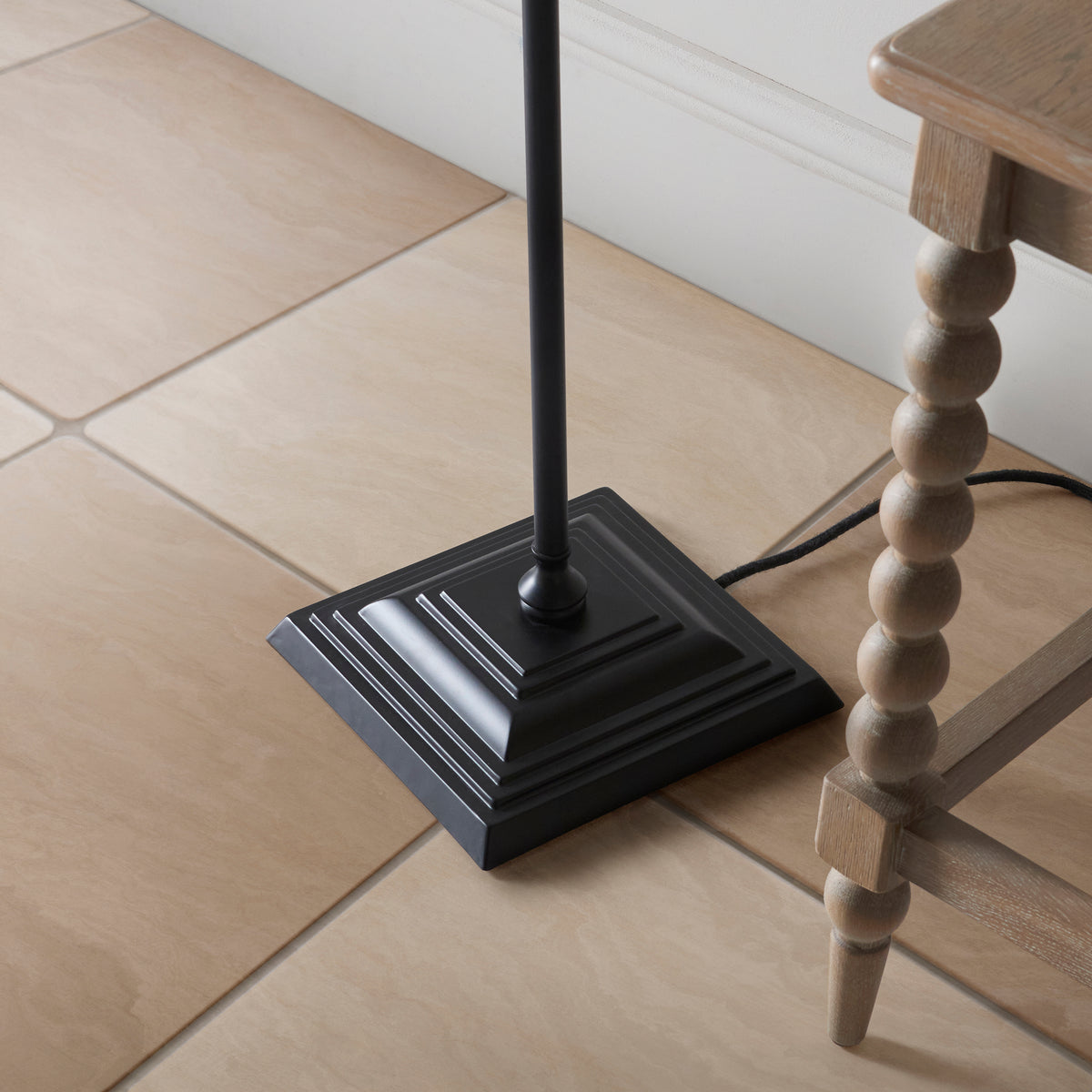 Lille Floor Lamp in Matt Black with Natural 40cm Ikat Shade