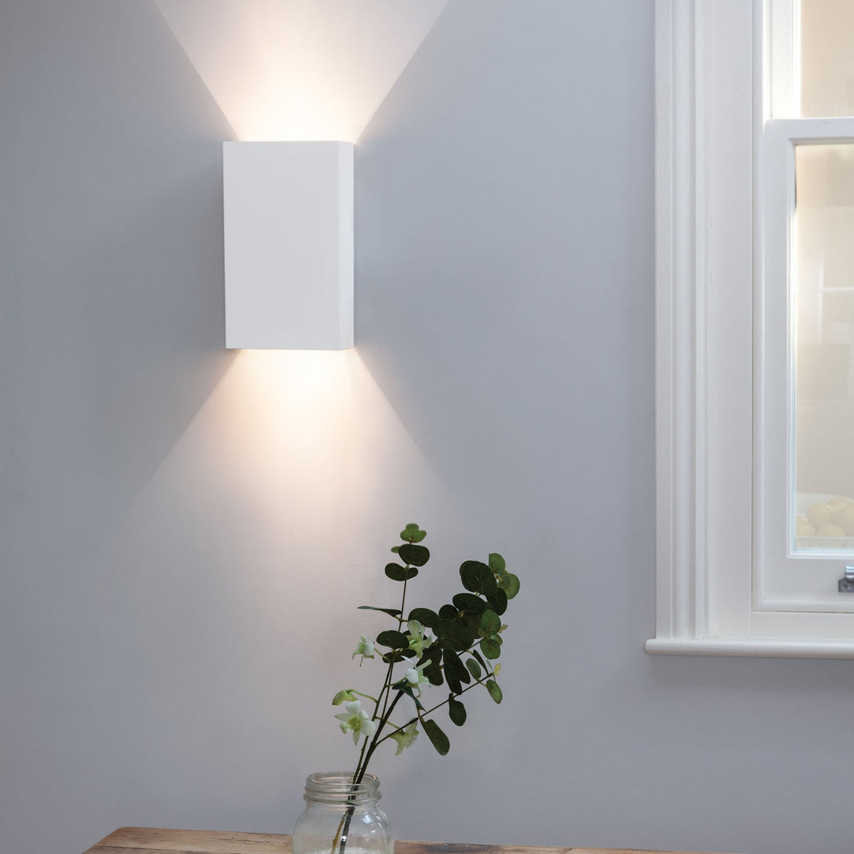 Pella 190 White Plaster Wall Light
