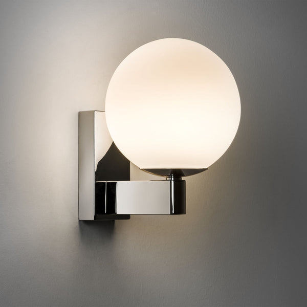 Sagara IP44 Bathroom Wall Light in Chrome