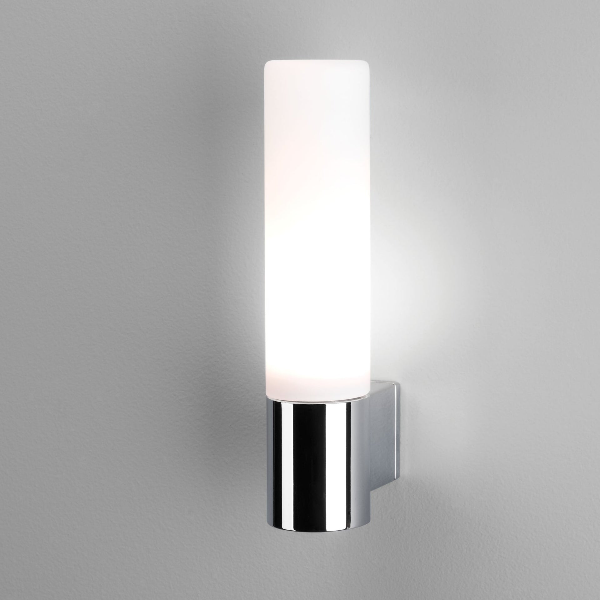 Bari IP44 Bathroom Wall Light Polished Chrome