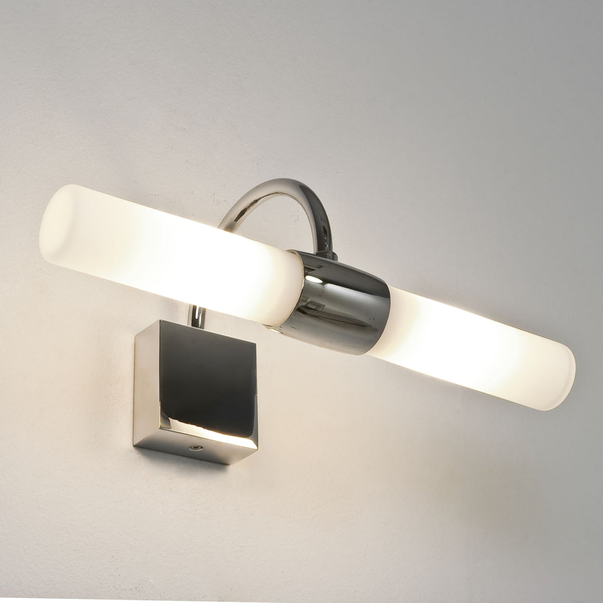 Dayton IP44 Bathroom Mirror Light Finished in Polished Chrome