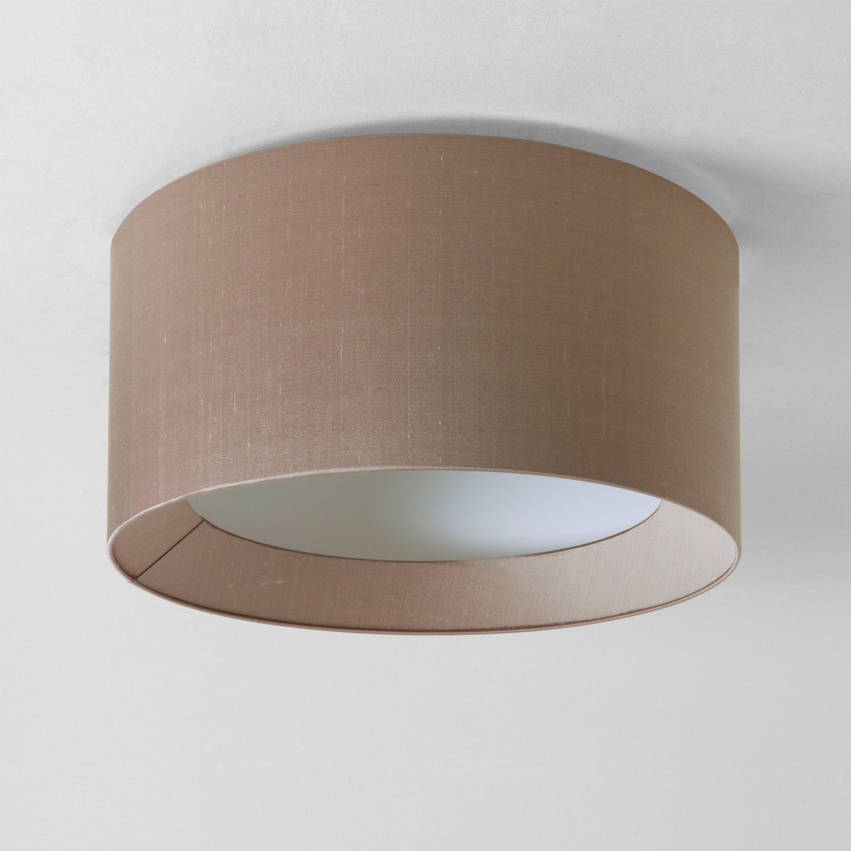 Bevel Round 600 Oyster Shade
