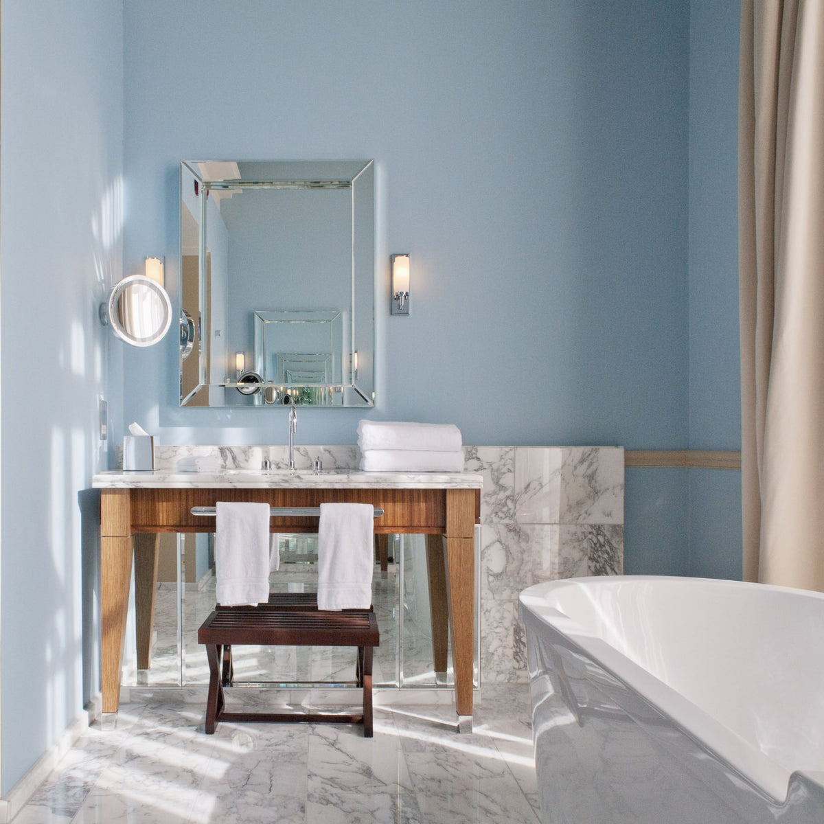 Verona Bathroom IP44 Wall Light in Polished Chrome