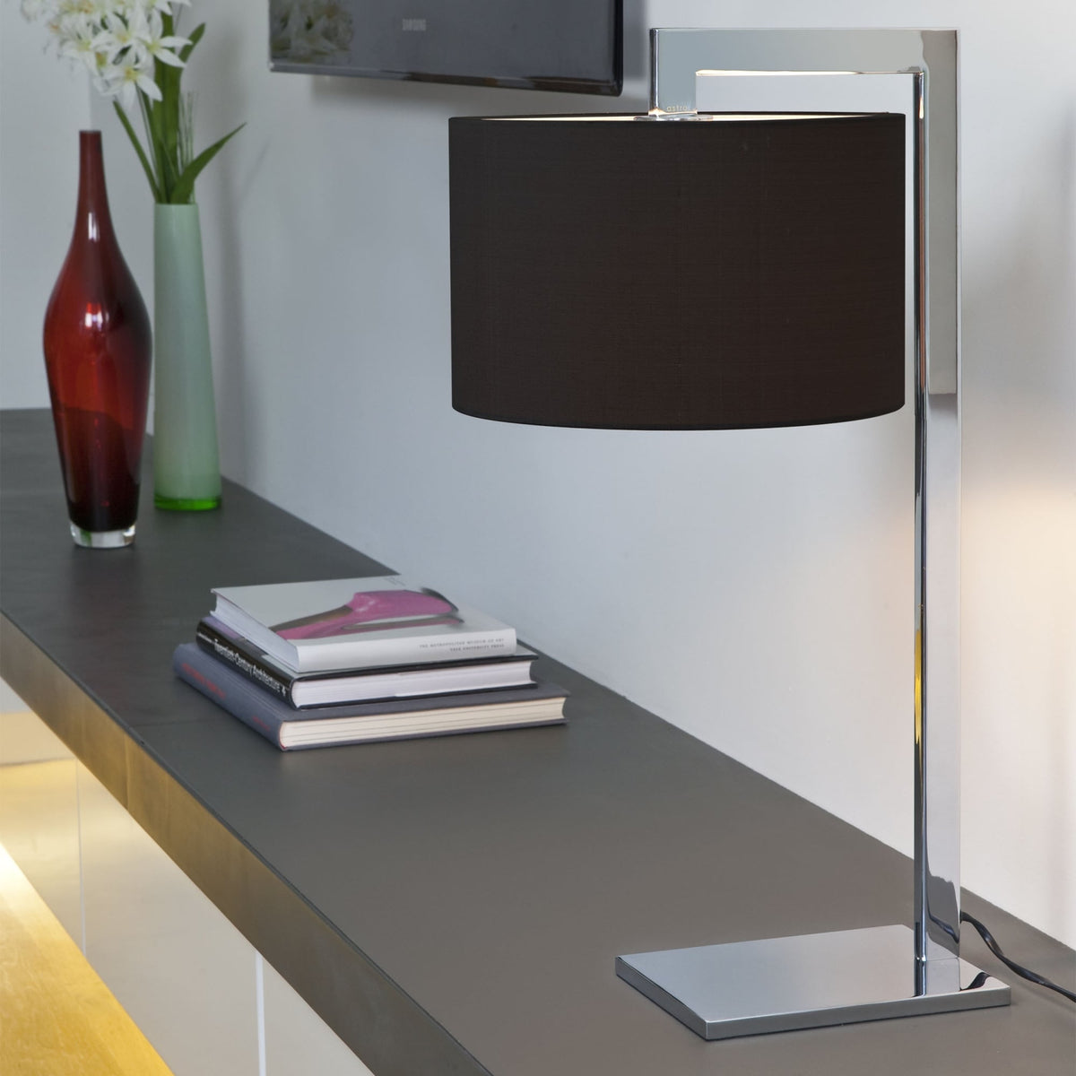 Ravello Switched Table Light in Matt Nickel