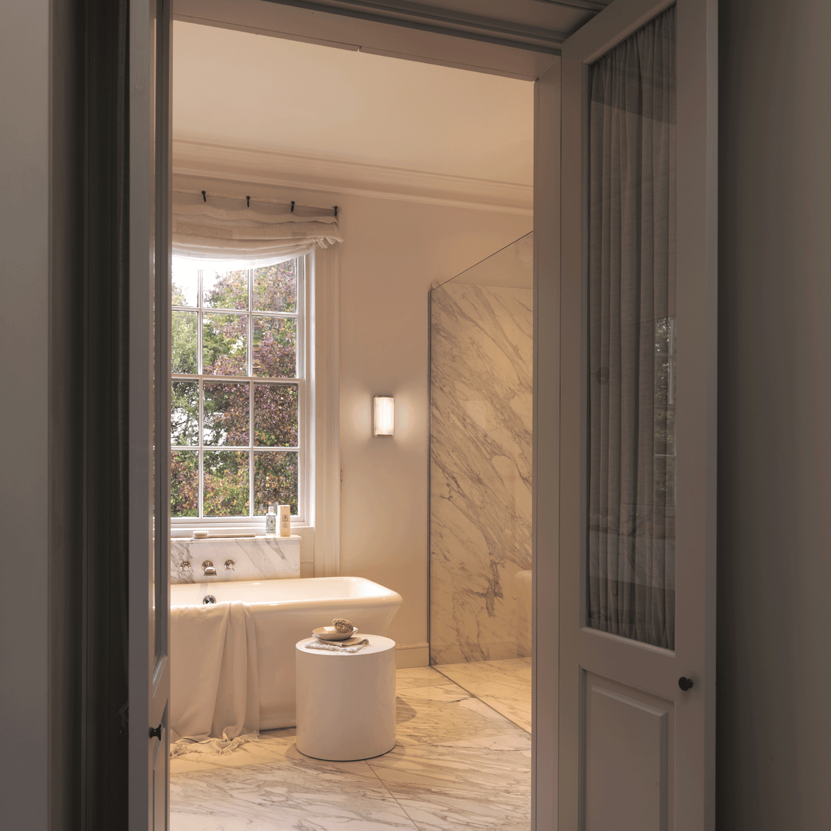 Versailles 250 LED IP44 Dimmable Wall Light in Chrome