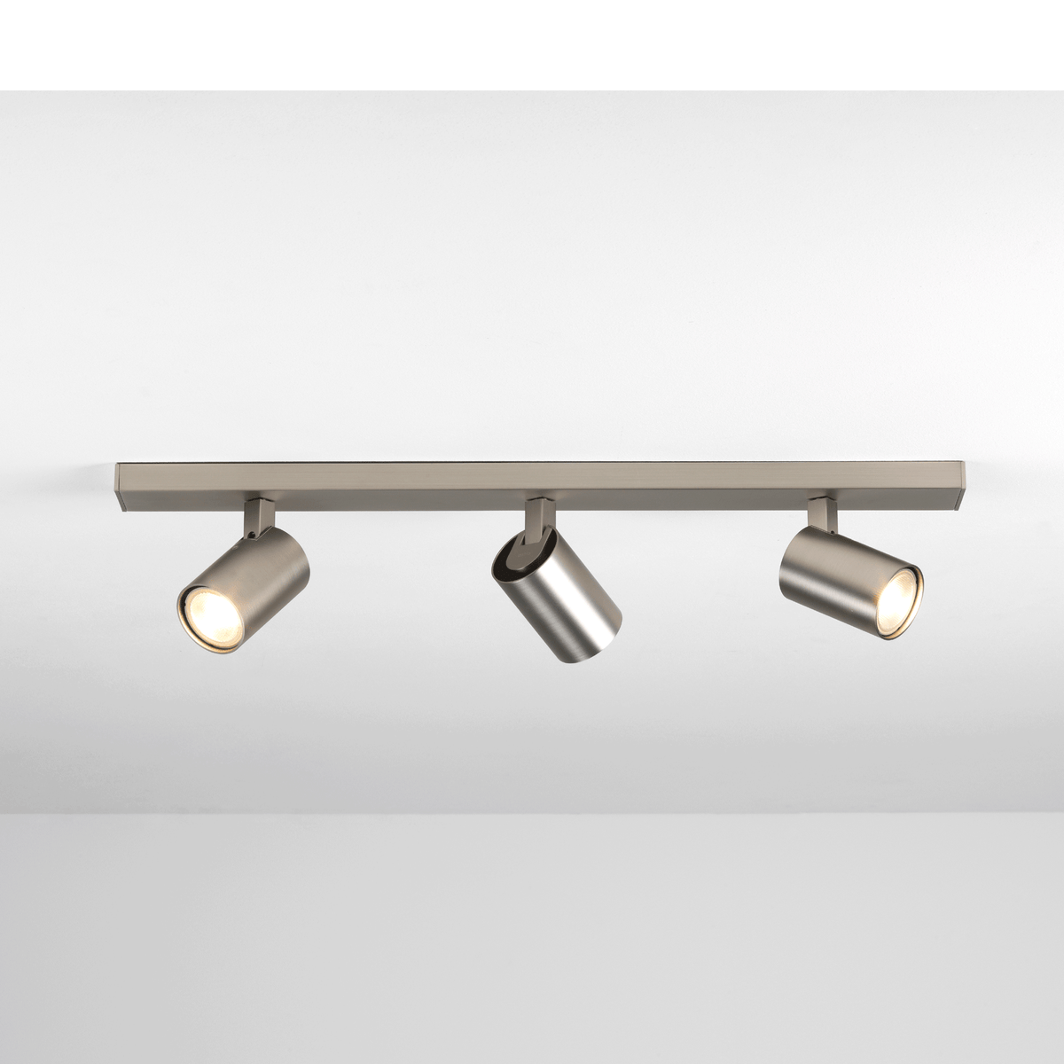 Ascoli Triple Bar Spotlight in Matt Nickel