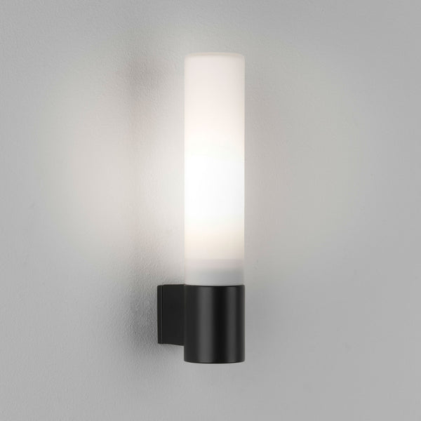 Bari IP44 Bathroom Wall Light in Matt Black