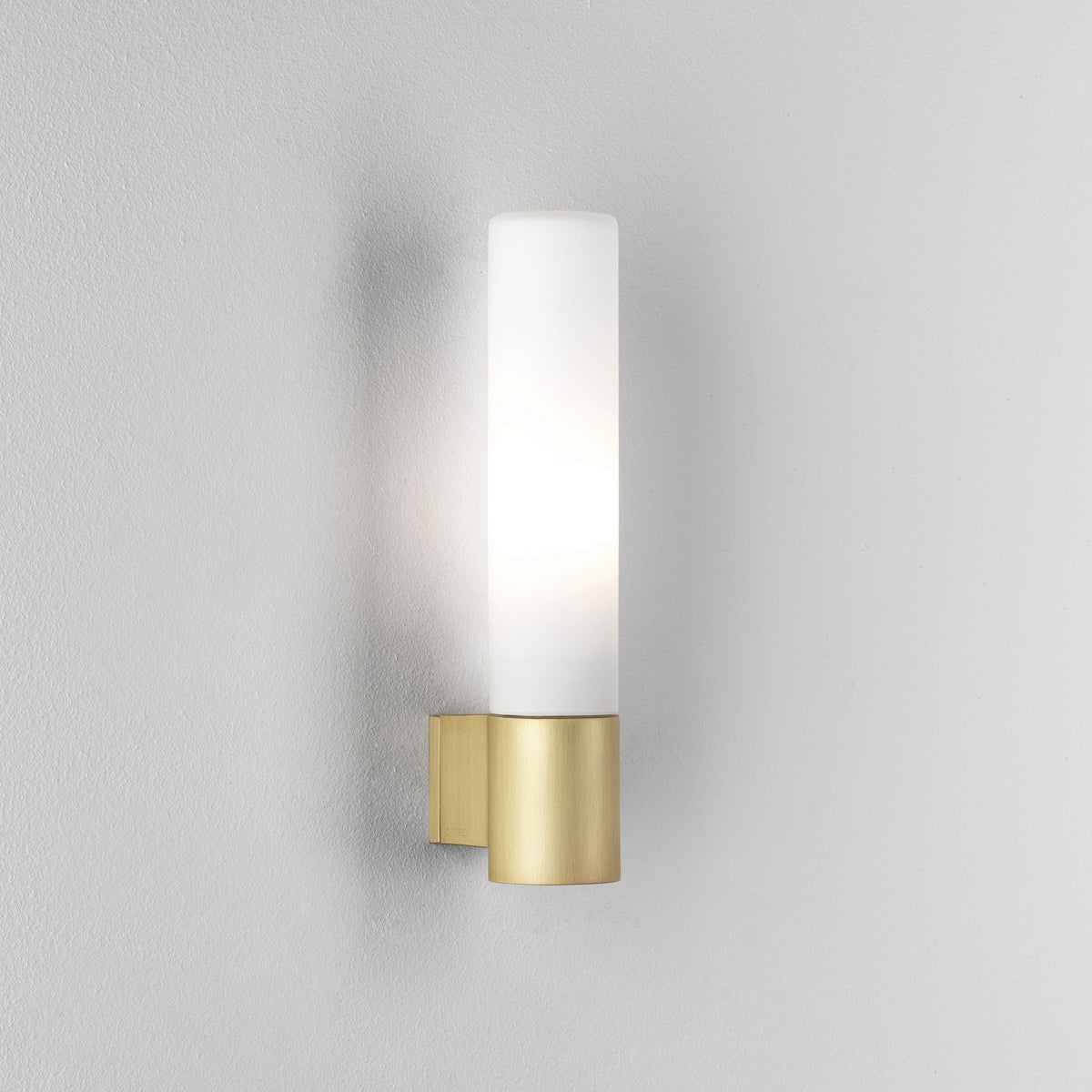 Bari IP44 Bathroom Wall Light in Matt Gold