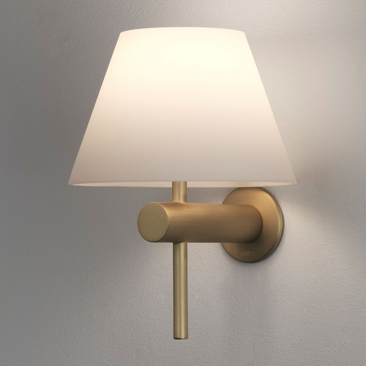 Roma IP44 Bathroom Wall Light in Matt Gold
