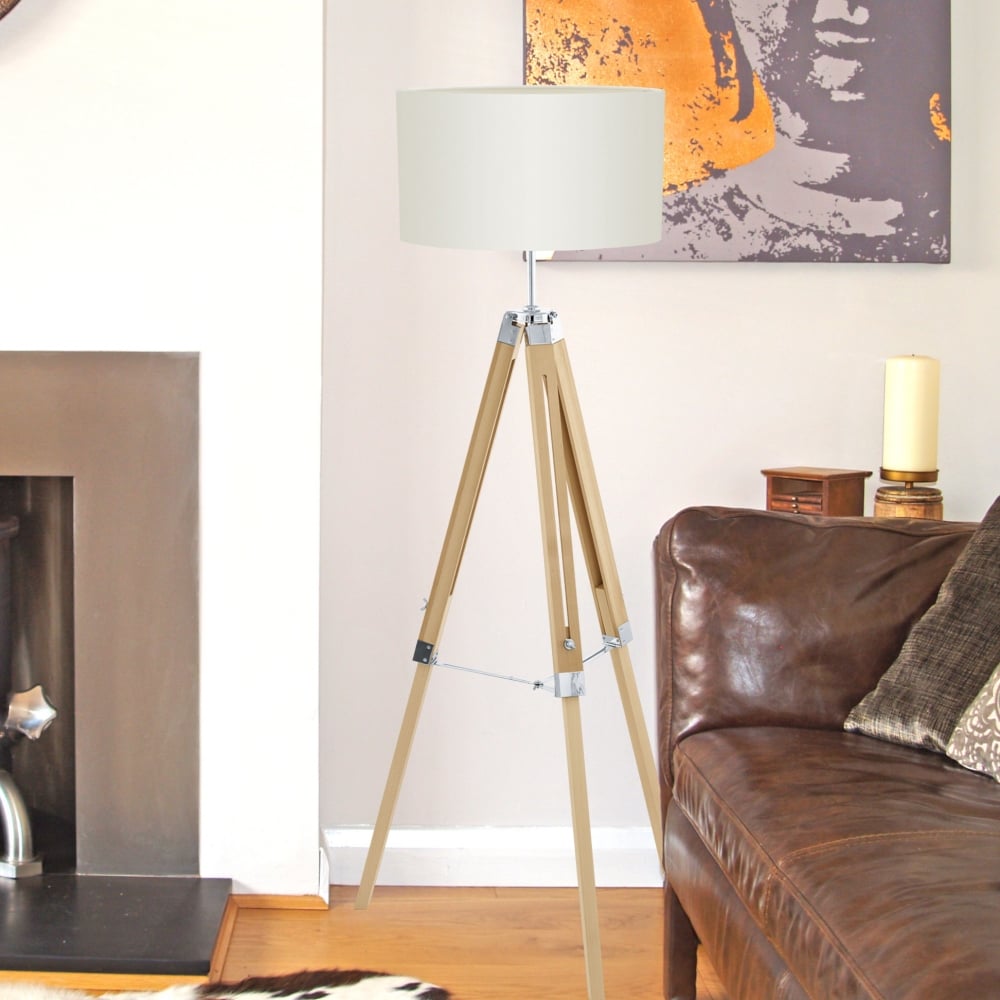 Lantada Tripod Floor Lamp in Light Wood