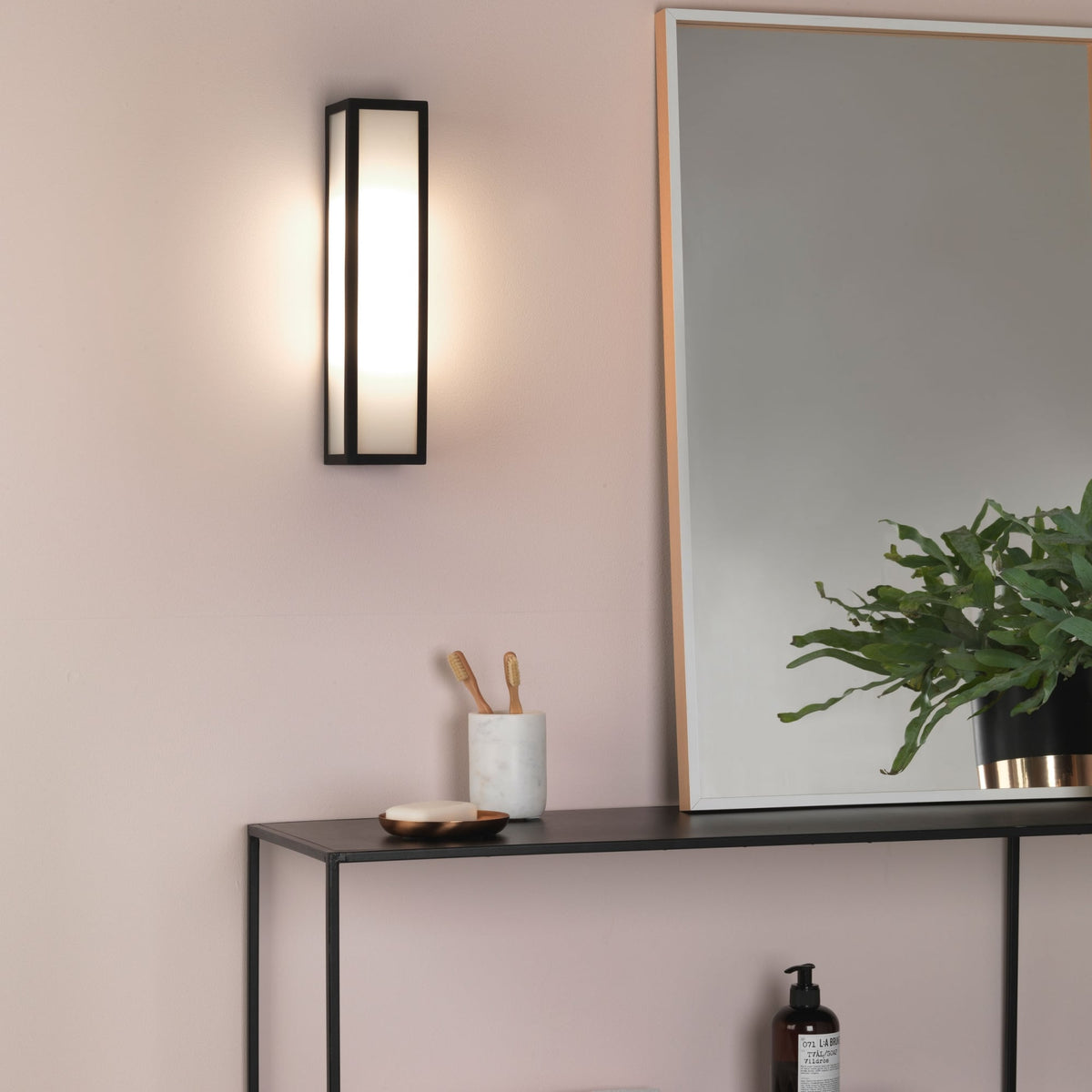 Salerno E14 IP44 Exterior Wall Light in Textured Black