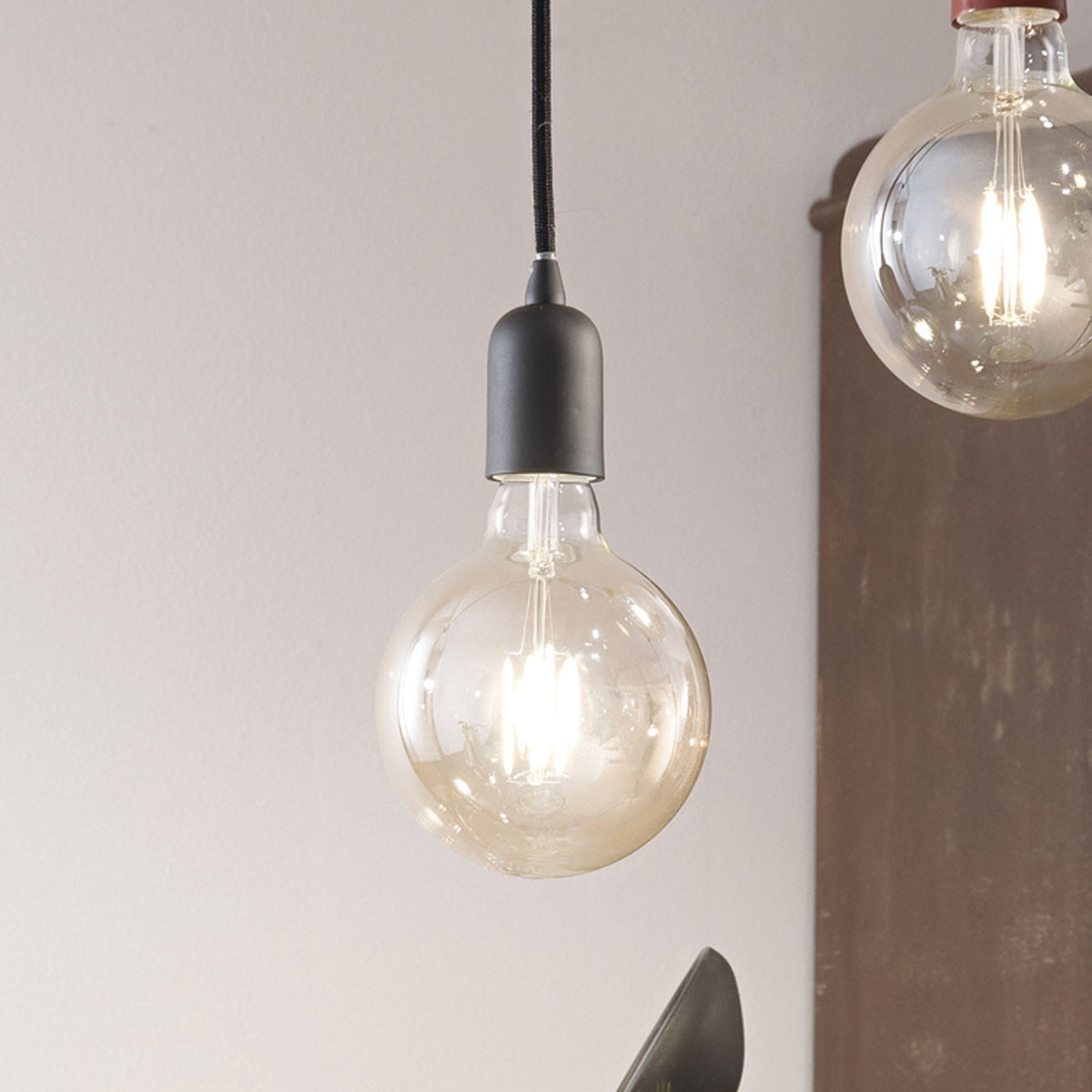 IT SP1 Single Pendant Light in Black with Matching Fabric Flex