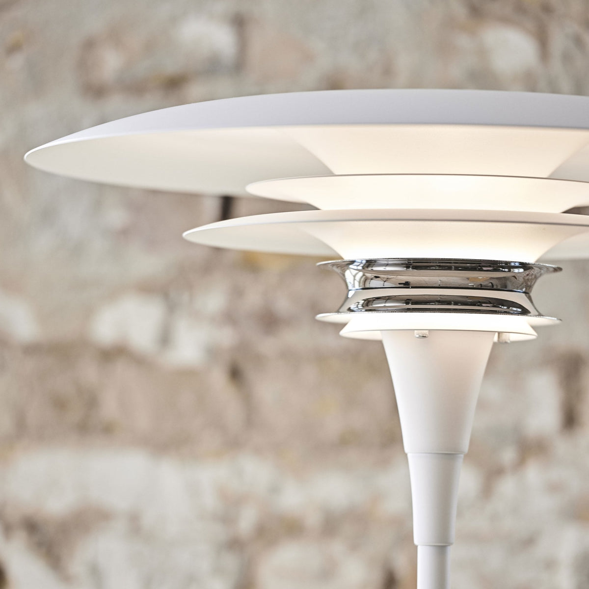 Diablo Metal Floor Light in Flat White