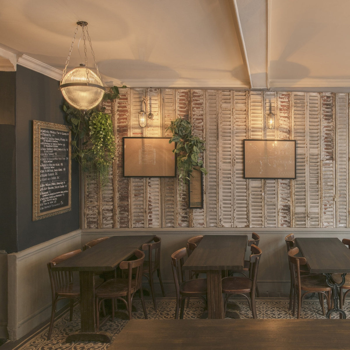 Blaenau Pendant Light in Polished Brass