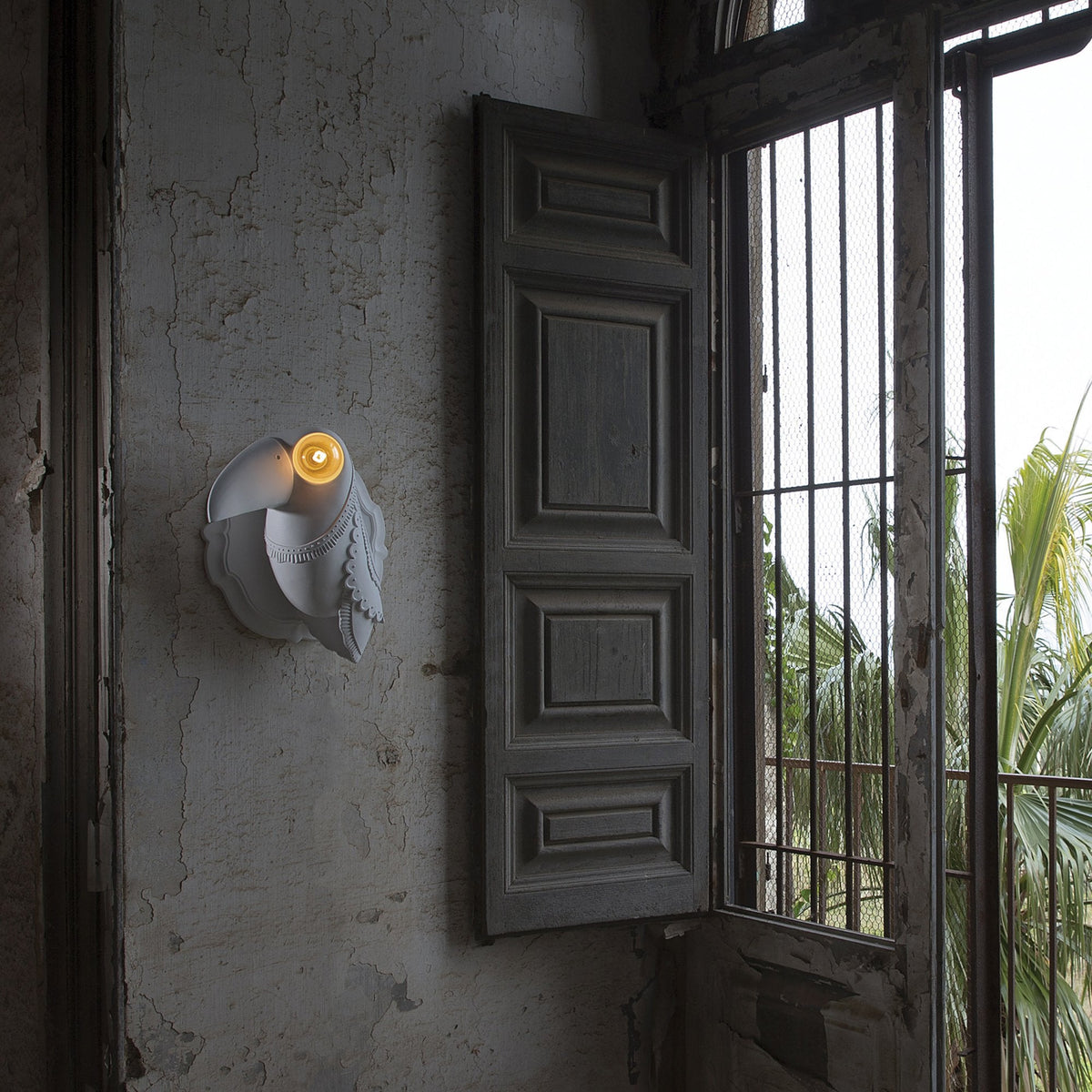 Cubano Matt White Ceramic Wall Light