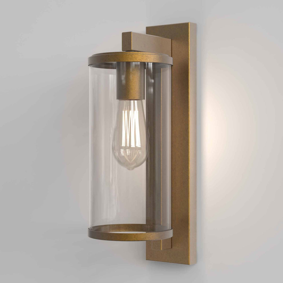 Pimlico 400 Exterior Wall Light in Antique Brass