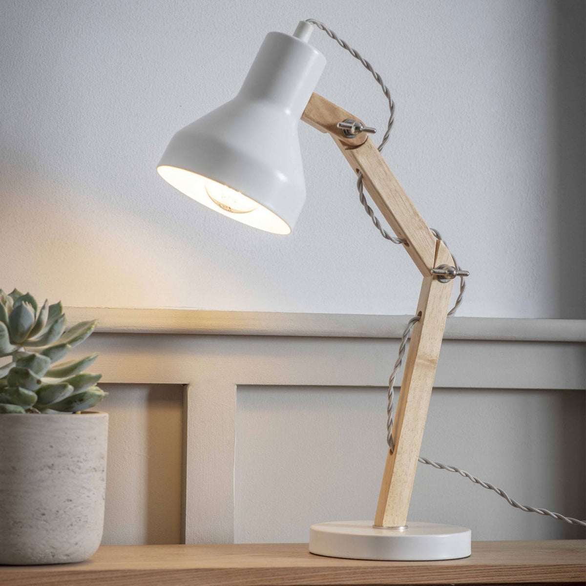 Folgate Desk Lamp in Lily White