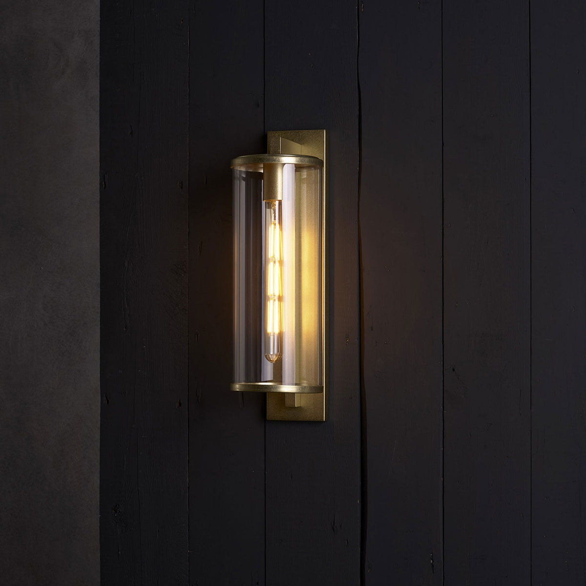 Pimlico 500 Exterior Wall Light in Antique Brass