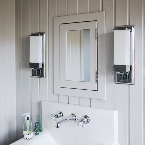 Cambridge IP44 Bathroom Wall Light in Polished Chrome