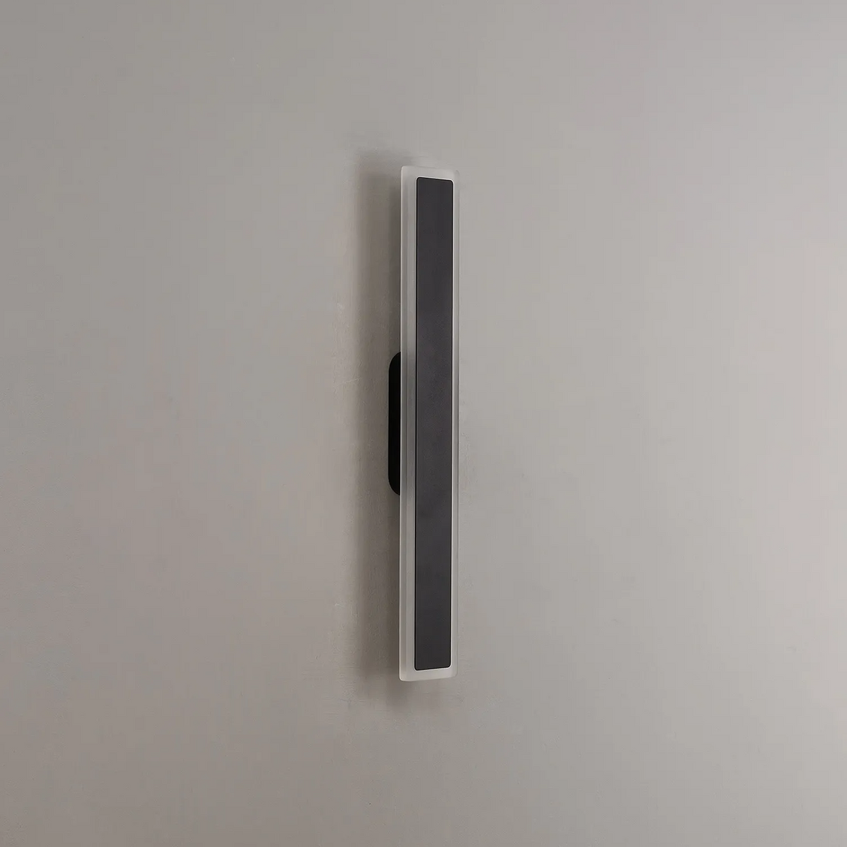 Kemberton 600 17w LED Linear Rectangle Exterior Wall Light in Black