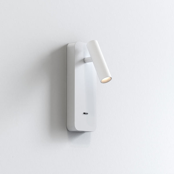 Enna Surface Reader Light with USB in Matt White