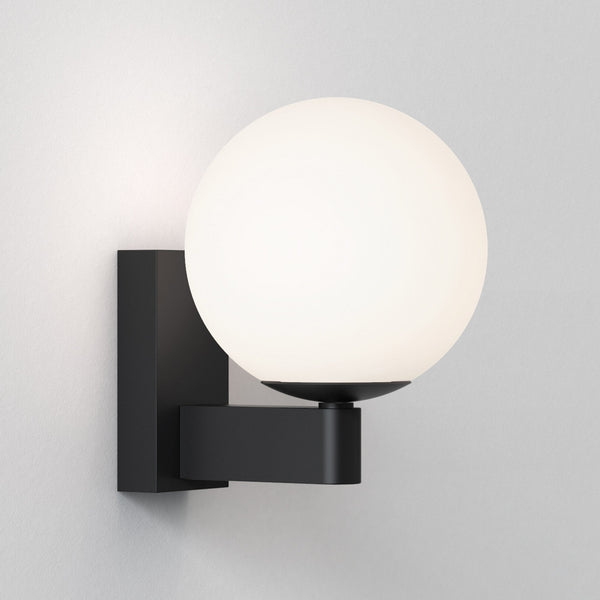 Sagara IP44 Bathroom Wall Light in Matt Black
