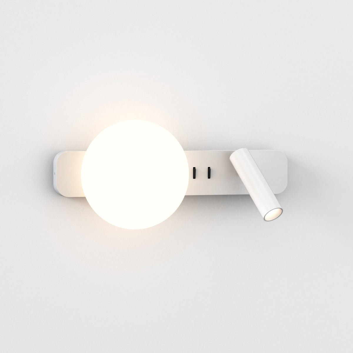 Zeppo Wall Reader Light in Matt White