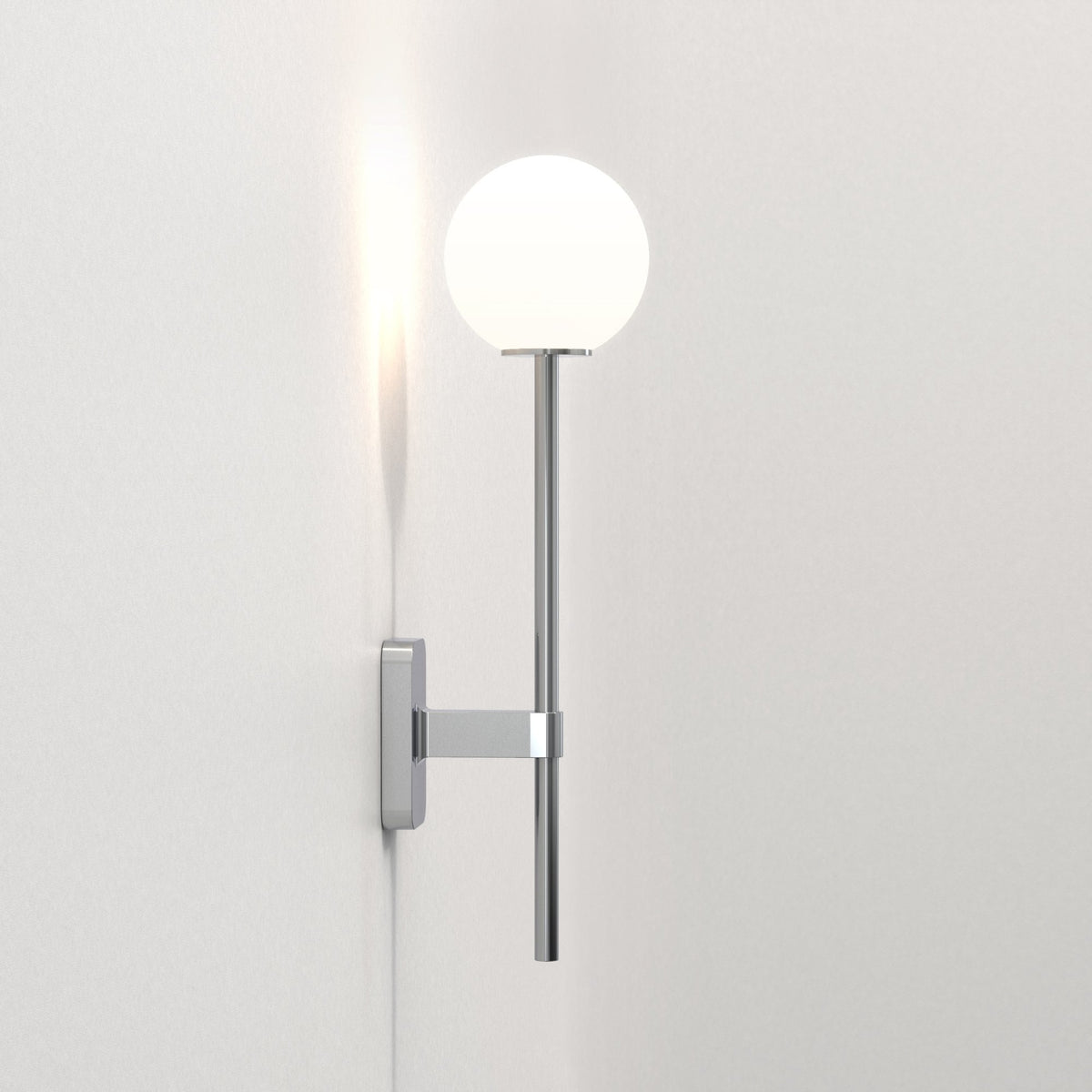 Tacoma IP44 Single Grande Wall Light in Polished Chrome