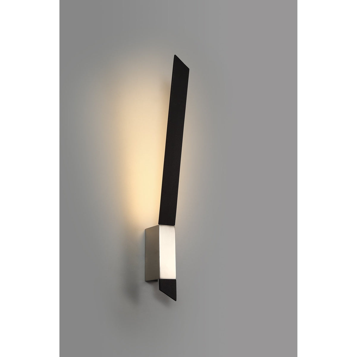 Shebbear 8W LED Wall Light in Sand Black & Satin Nickel