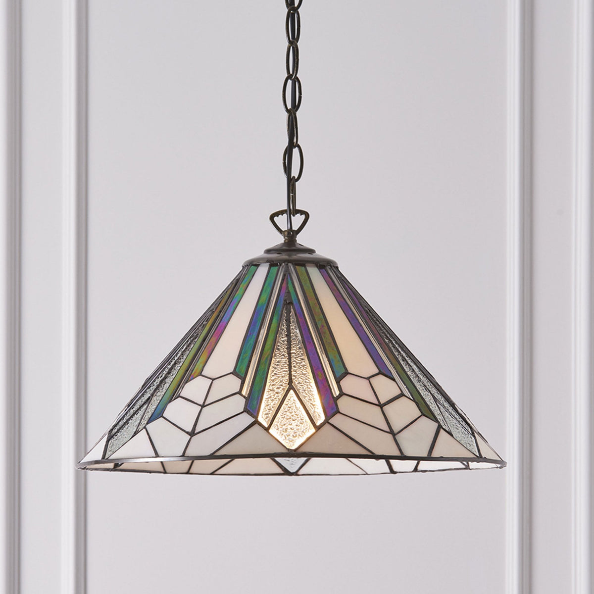 Astoria Medium 1 Light Tiffany Pendant Light