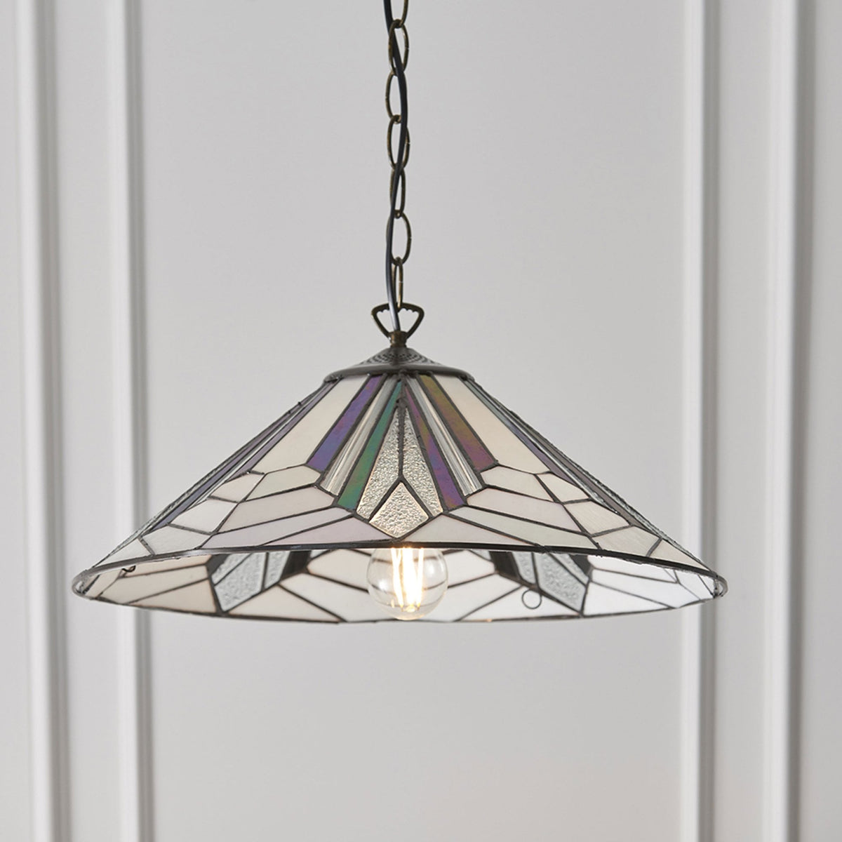 Astoria Large 1 Light Tiffany Pendant Light