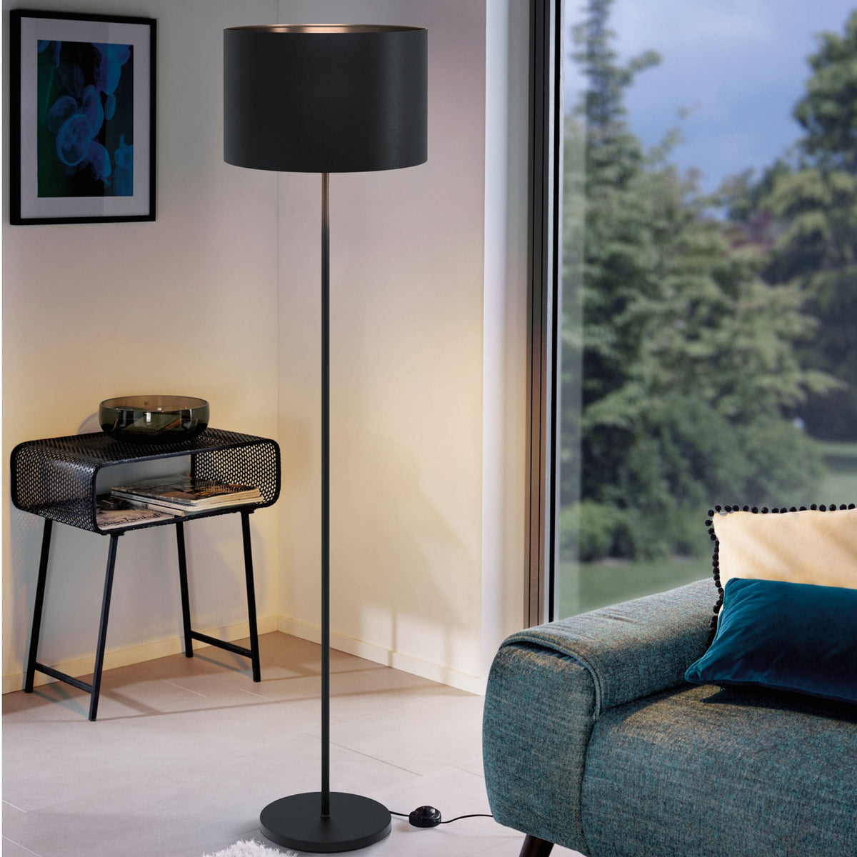 Maserlo 1 Black Floor Lamp with a Black Shade