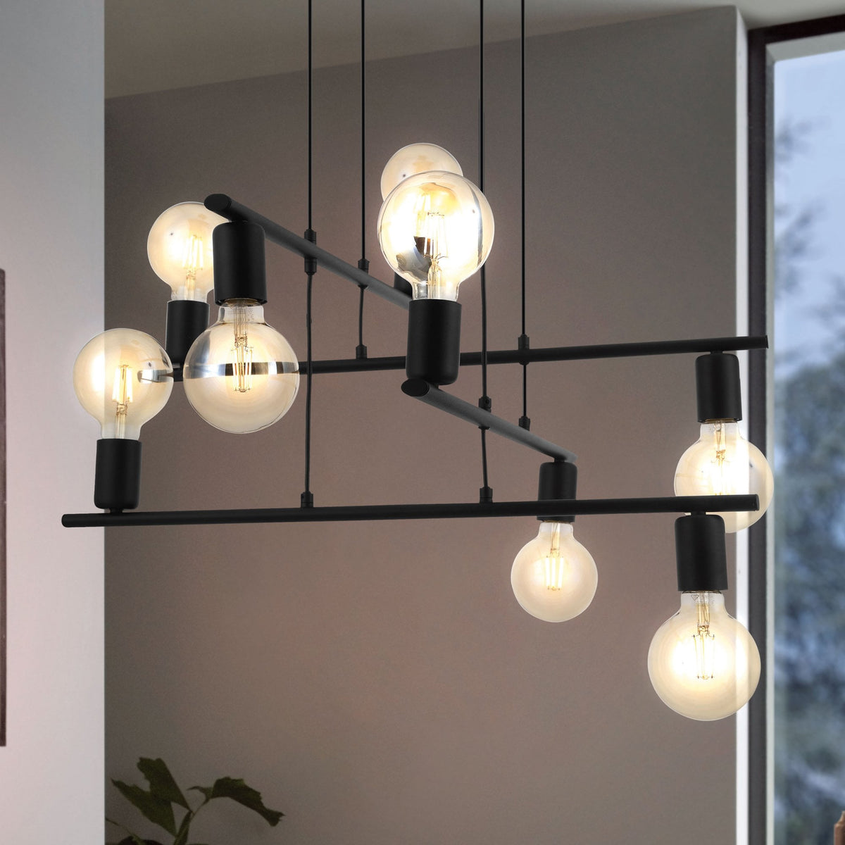 Mezzana Eight Lamp Pendant in Black