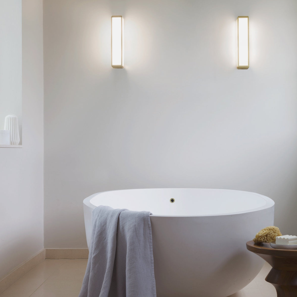 Mashiko 360 IP44 Classic Wall Light in Chrome