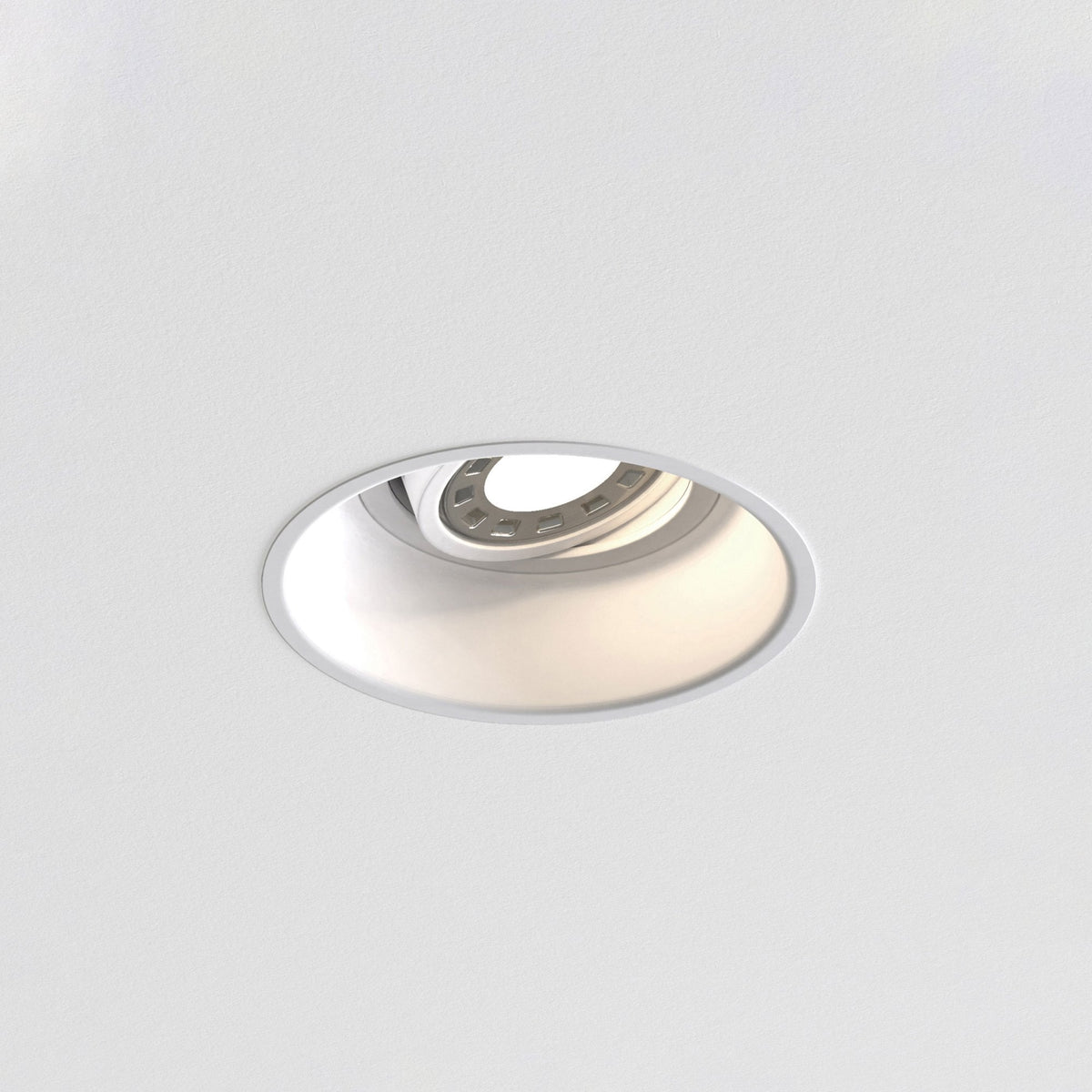 Minima 230v Round Adjustable Recessed Downlight