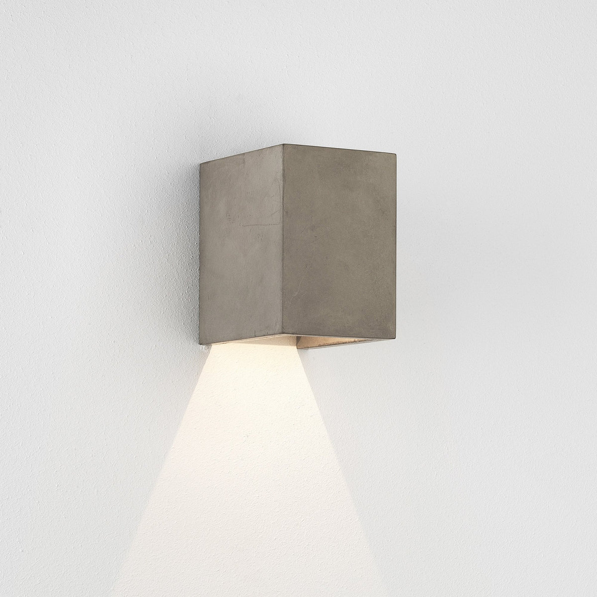 Oslo 120 LED IP65 Exterior Wall Light in Concrete