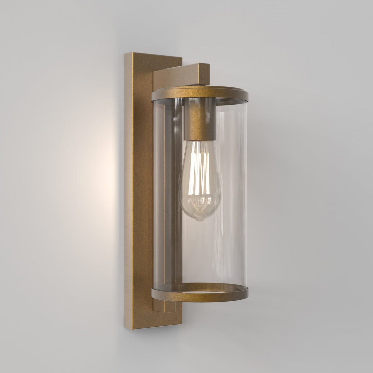 Pimlico 400 Exterior Wall Light in Antique Brass